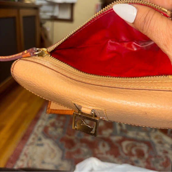 Dooney & Bourke  Camel 🐪 Brown Leather Wallet - Picture 8 of 10